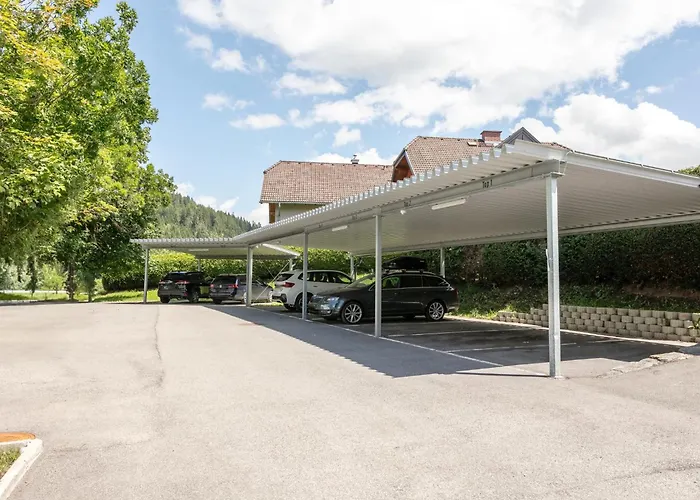 Eden Kleinbichl 7 아파트 *